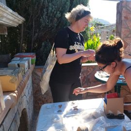 2025. Momenti di lavoro con Joanita Vroom in laboratorio