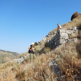 2024. Momento di riposo durante le ricognizioni